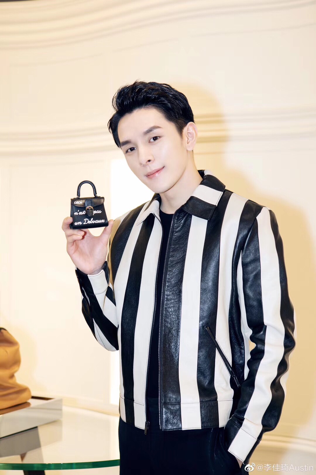 델보 레터링 브리앙 박스백 미니